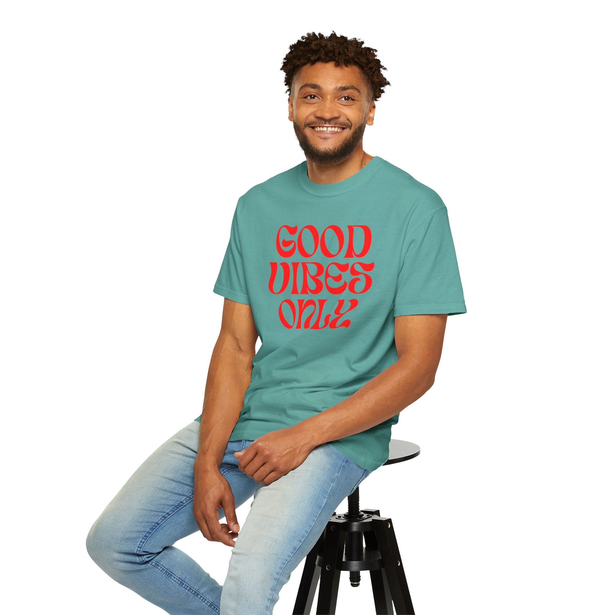 Good Vibes Only T‑Shirt — Retro Red Typography Graphic Tee