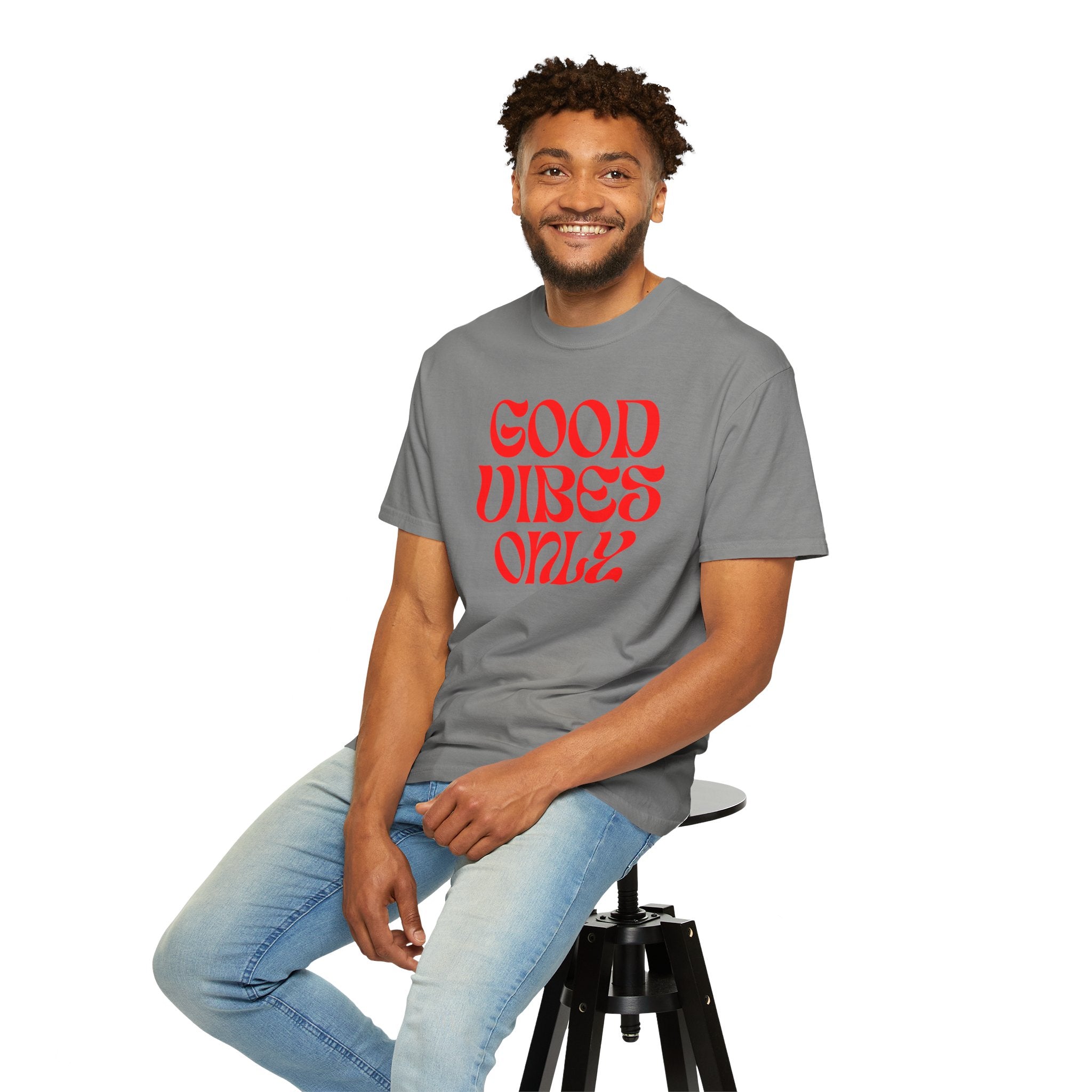 Good Vibes Only T‑Shirt — Retro Red Typography Graphic Tee